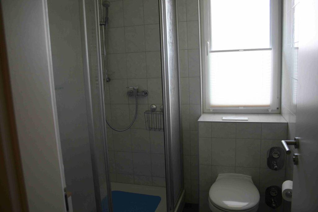 Uebernachtung Bei Michael - Ferienwohnung Rostock Room photo